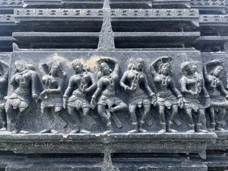 Hyderabad: Warangal Guided Day Trip with Hotel Pickup - Local Bazaars and Authentic Shopping