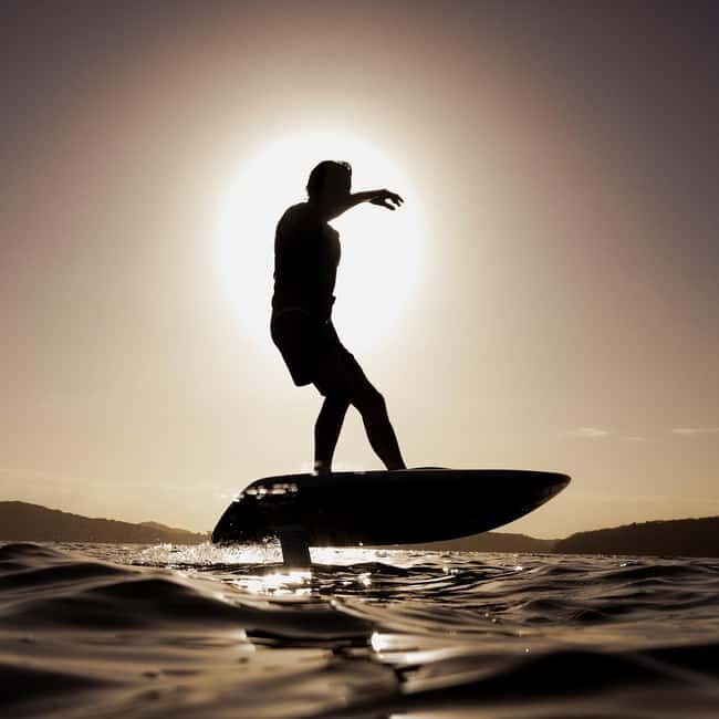 Hyères: 30-minute Efoil introduction - What to Expect at the Hyères E-Foil Experience