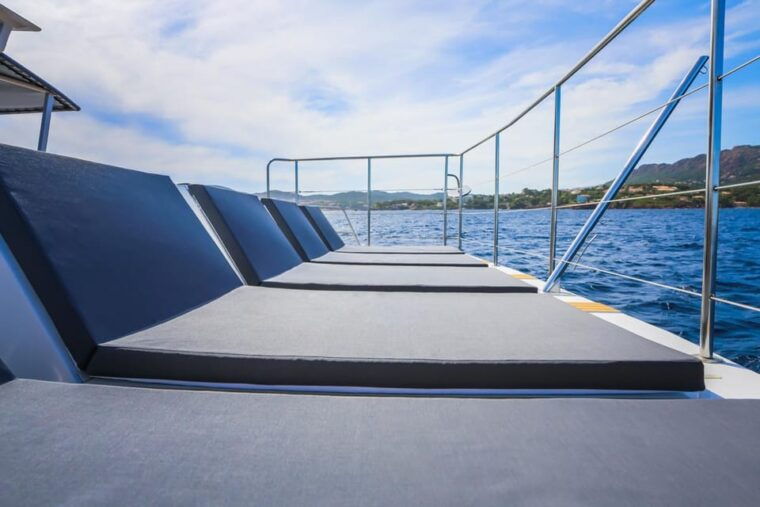 Hyères: Sunset Catamaran Cruise to Giens Peninsula - On-Board Amenities and Experiences