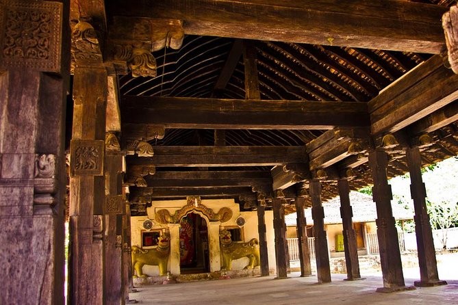 I Day Kandy City Tour - Historical Sites