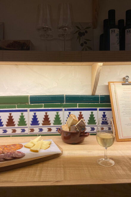 Ibérico Elegance: Ham, Charcuterie & Sherry Extravaganza - Accessibility Information