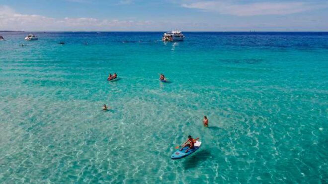 Ibiza: 4-Hour Boat Trip to Formentera With Food & Drinks - Onboard Experience
