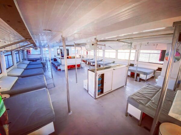 Ibiza: 4-Hour Boat Trip to Formentera With Food & Drinks - Beach Experiences