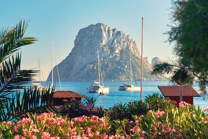 Ibiza Airport Transfers : Ibiza Central to Ibiza Airport IBZ in Standard Van/Suv - Transfer Duration