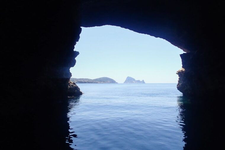 Ibiza: Beaches and Caves Instagram Boat Tour - Itinerary Highlights