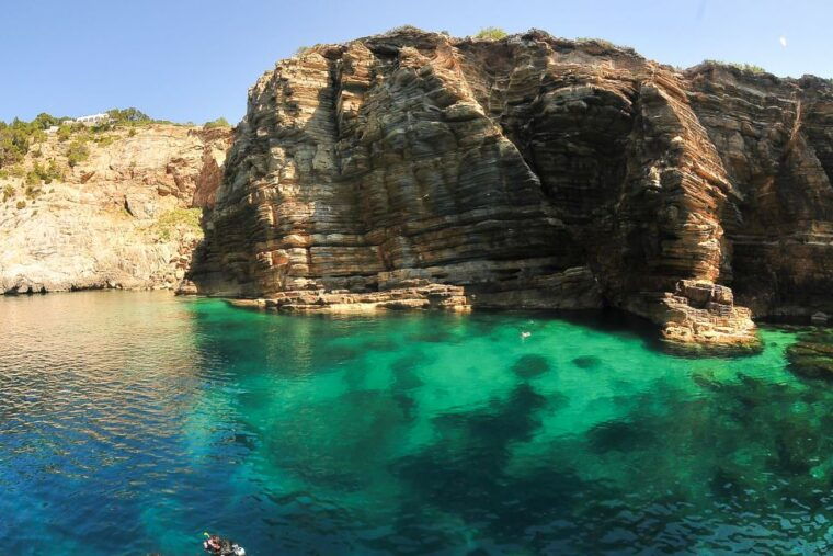 Ibiza: Beaches and Caves Instagram Boat Tour - Tour Features
