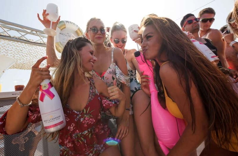 Ibiza: Boat Party at Ibiza Boat Club with Lunch, Drinks & DJ - FAQ