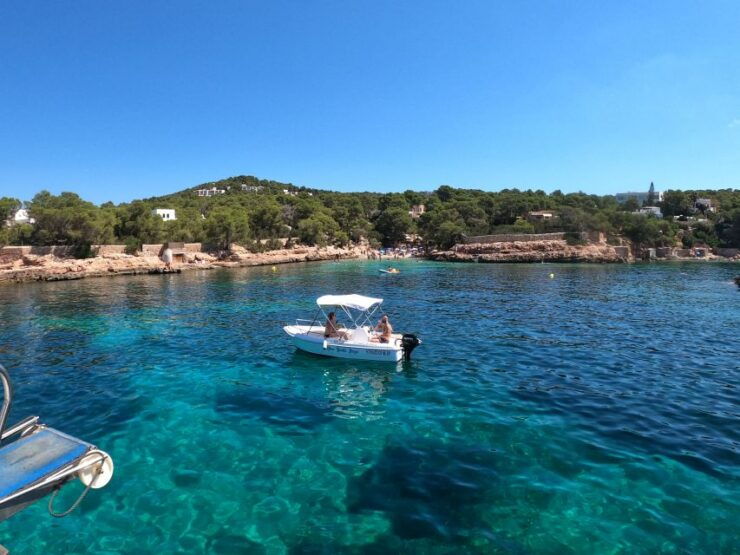 Ibiza: Boat Trip to Margaritas Islands and Aquarium Ticket - Itinerary