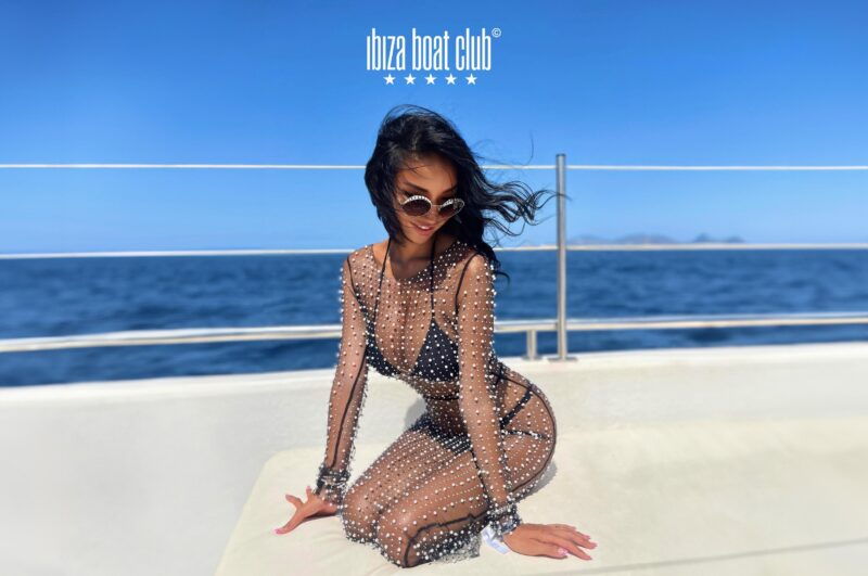 Ibiza: Bottomless Brunch at Ibiza Boat Club With Drinks & DJ - Good To Know