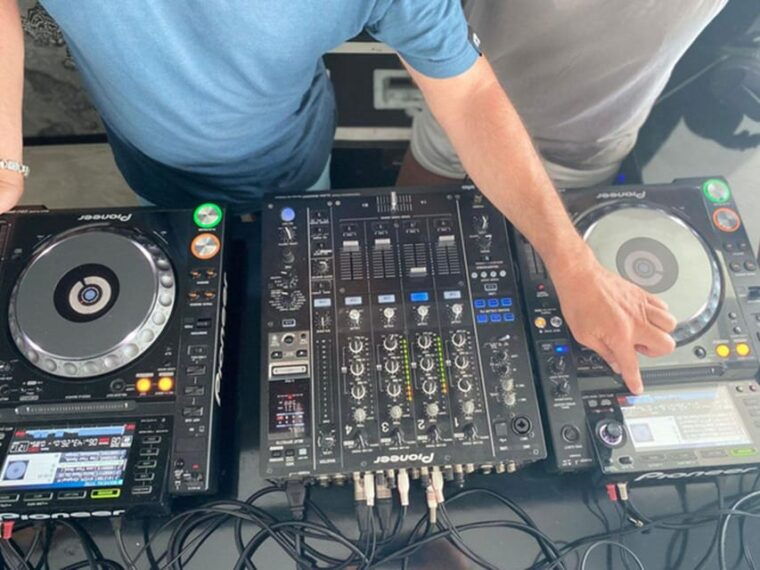 IBIZA DJ Lesson for Learn to Mix - What to Expect During the Lesson