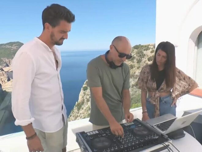 IBIZA DJ Lesson, Sunset and Party at Cafe Del Mar - Additional Services