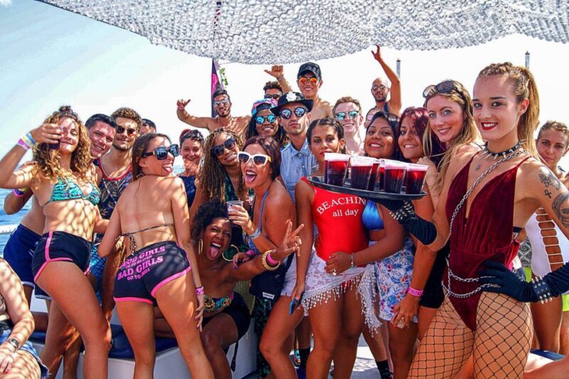 Ibiza floating club - Best Dj sesión at sea - FAQ