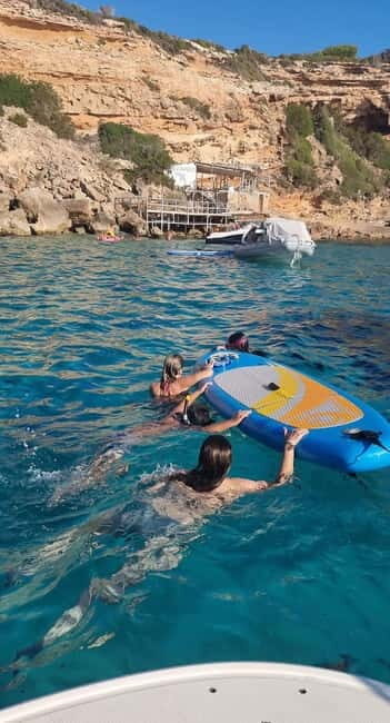 Ibiza: "north of the island" tour from the sea in a private boat - FAQ  
