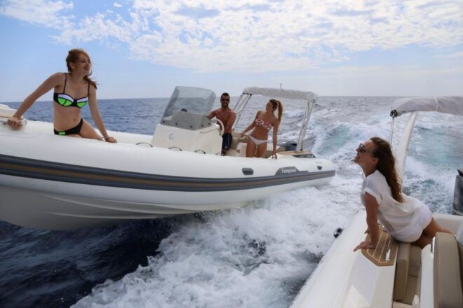 Ibiza: Private SpeedBoat to Es Vedra & Atlantis + Snorkel - Included In Your Experience