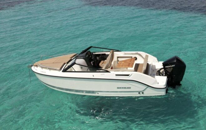 Ibiza: Rent a Boat, Along Bays or Formentera & Highlights - Itinerary Options