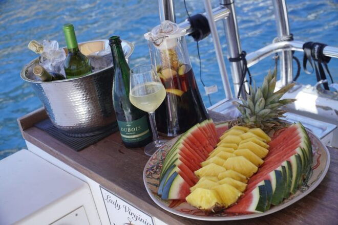 Ibiza: Scenic Sunset Cruise With Tapas and Drinks - Open Bar and Tapas