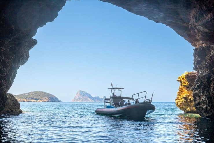 Ibiza: Speed Boat Excursion to Atlantis & Es Vedra W/Snorkel - Pricing and Discounts