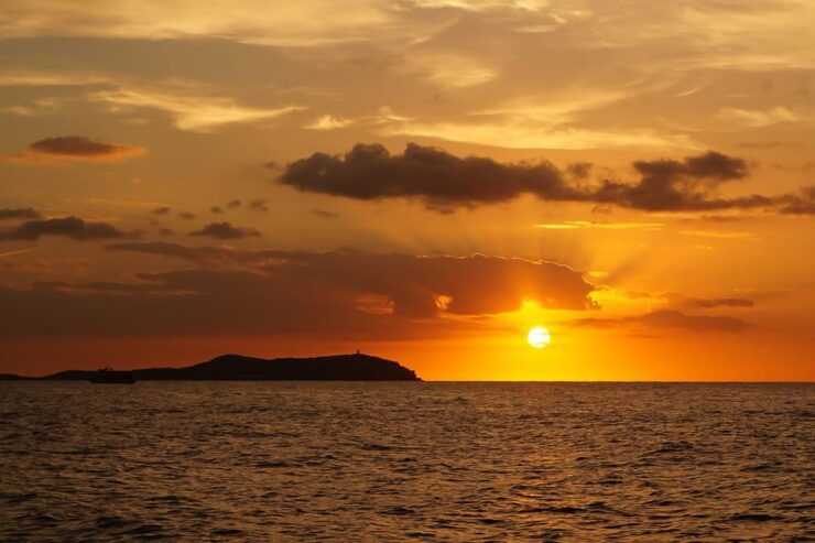 Ibiza: Sunset Boat Trip With Snorkeling, Kayaking, & Drinks - Itinerary Details