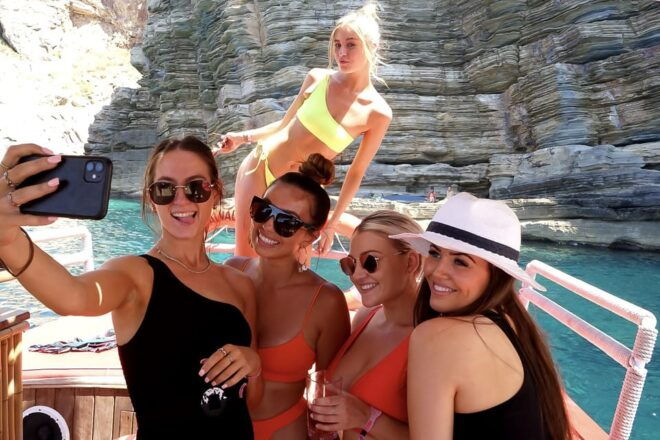 Ibiza: Sunset Boat Trip With Snorkeling, Kayaking, & Drinks - Group Size and Seating