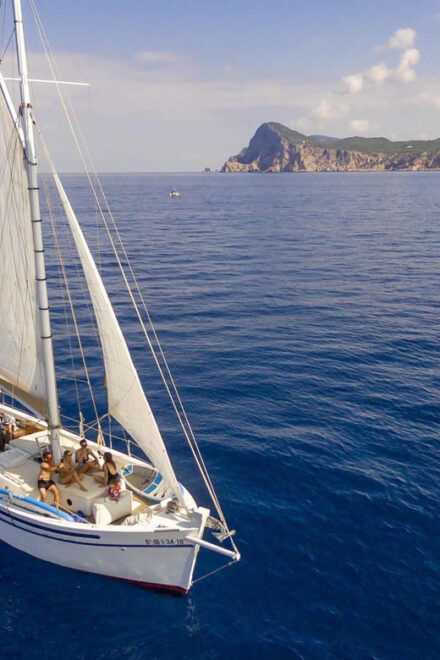 Ibiza: Sunset Private Sailboat With Tapas & Premim Open Bar - Private and Exclusive Atmosphere