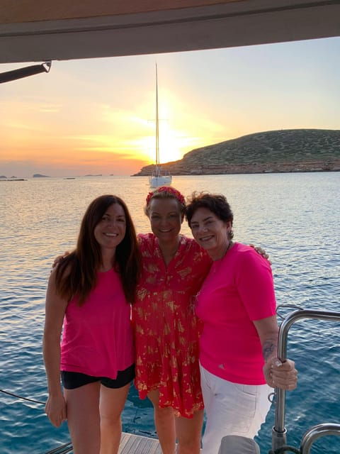 Ibiza: Sunset Sailing Tour With Wine - Discovering the Mystique of Es Vedrá