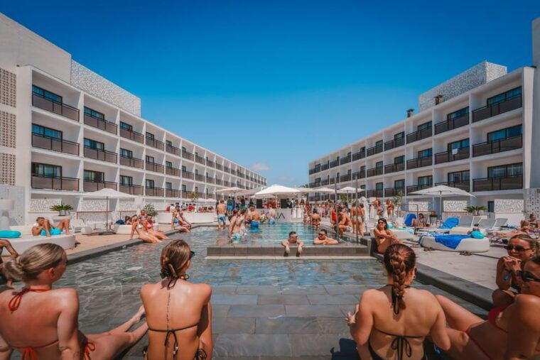 Ibiza Unlimited Drinks Boat Party + Pre Pool Party - Inclusions and Exclusions