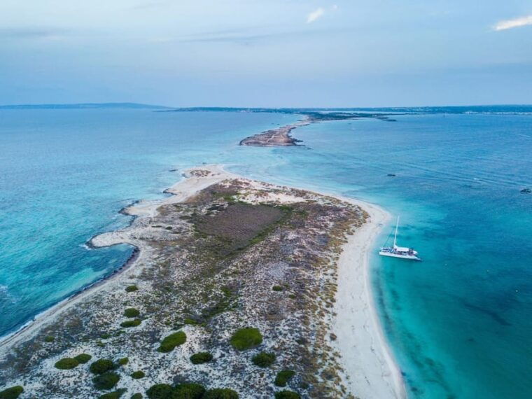 Ibiza: VIP Boat Tour to Formentera With Sports and Option of Paella and Drinks - Onboard Amenities and Services
