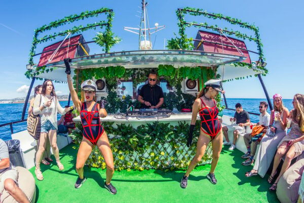 Ibiza: VIP Catamaran Party With Open Bar & Nightclub Tickets - Languages and Accessibility