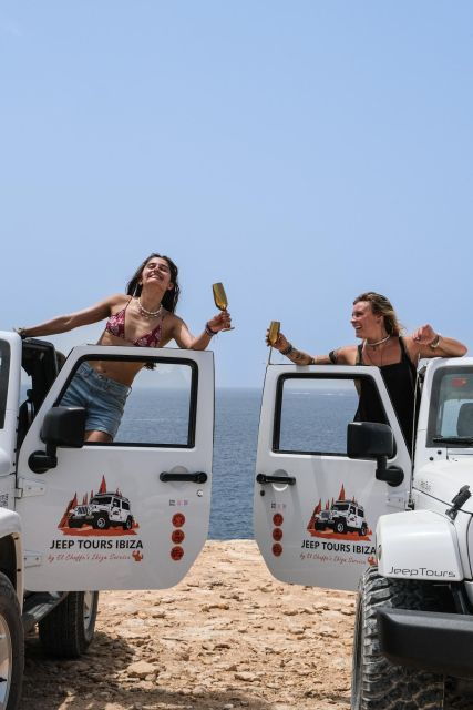 IBIZA: VIP CHAMPAGNER TOUR - Directions