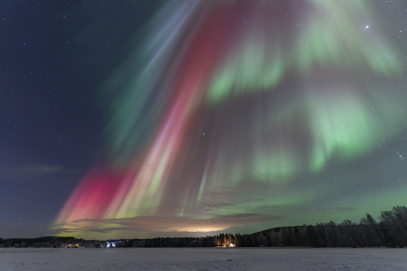 Ice Floating and Aurora Borealis Tour - Floating under Lapland’s dark sky