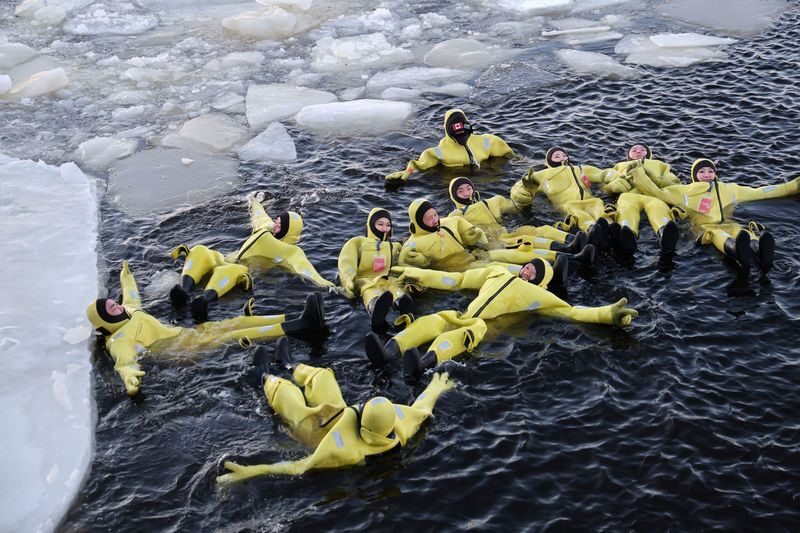 Icebreaker Sampo Afternoon Cruise with Ice Floating and Lunch - What the price covers, and what it doesn’t