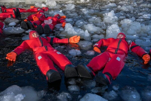 Icebreaker Sampo Cruise Ice Floating From Rovaniemi - Dining Options on Board