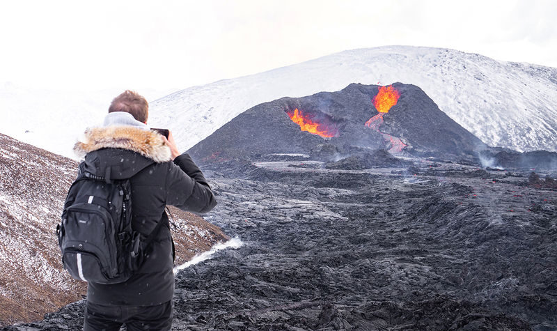 Iceland Fagradalsfjall Volcano Hiking Day Tour (English Guided) - Crossing the Reykjanes Peninsula