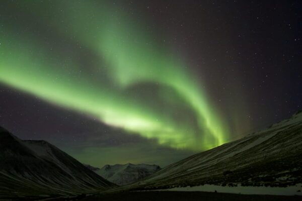 Iceland: Hidden Powers & Northern Lights 6 Day Guided Tour - Explore Icelands Natural Wonders
