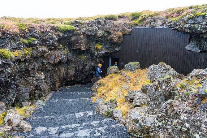 Iceland Leidarendi Lava-Caving Tour From Reykjavik - Small Group Size Benefits
