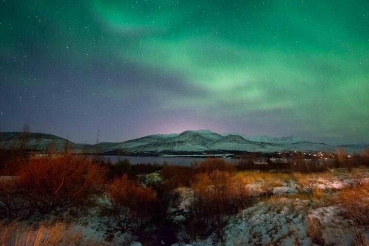 Iceland: Private Northern Lights Tour with Champagne - The Cost and Value