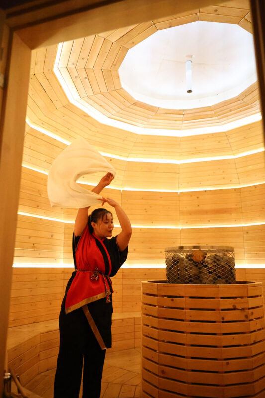 Ichirin Wellness Onsen at Sukhumvit 24 in Bangkok - Start with baths, then adjust the heat