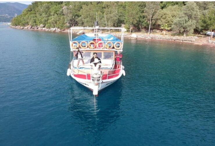 Icmeler: Private Boat Cruise With Lunch - Exclusive Private Experience