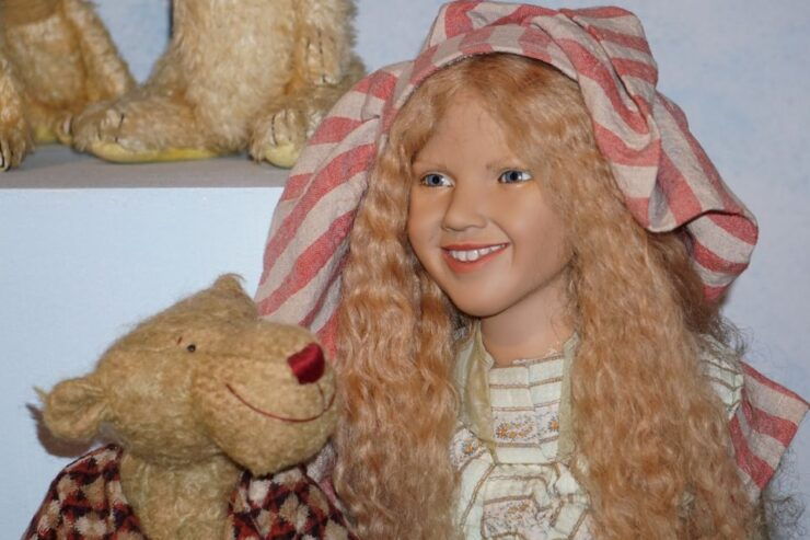 Icod De Los Vinos: Artlandya Doll World Entry Ticket & Tour - Multilingual Live Tour Guide Availability
