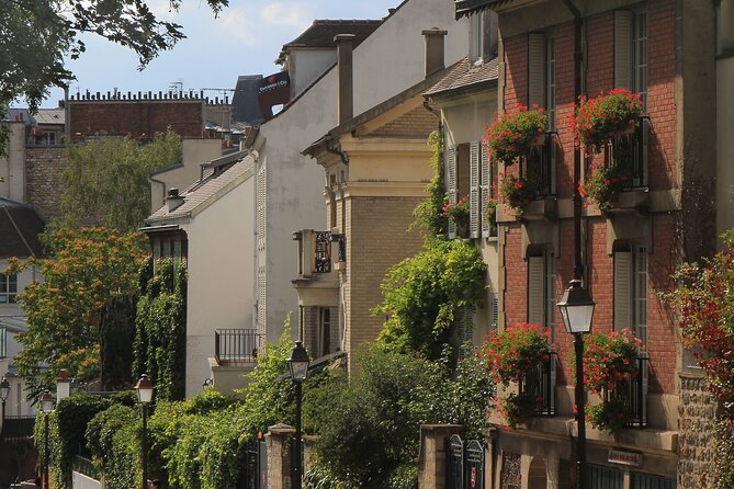 Iconic Amelie Movie Locations - Private Tour With Friendly Guide - Booking Information and Pricing