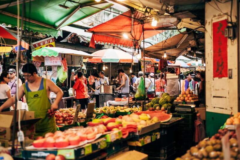 Iconic Food Tour: Local Street Food, Drinks & Sites - Good To Know