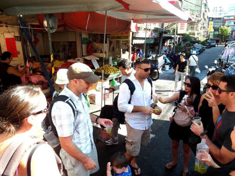 Iconic Food Tour: Local Street Food, Drinks & Sites - Exploring the Itinerary in Depth