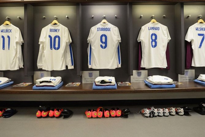 Iconic London Sporting Venues Private Tour - Wembley - Wimbledon - Lords - Dress Code and Group Size