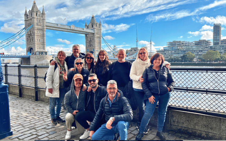 Iconic London Walking Tour - Itinerary Highlights