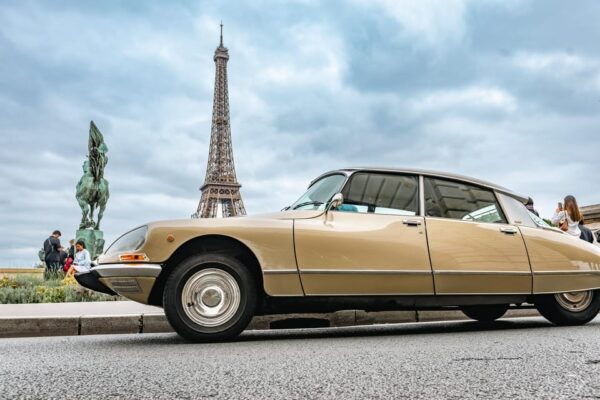 Iconic Paris : Professional Photoshoot & Vintage Car Tour - Booking and Cancellation Policy