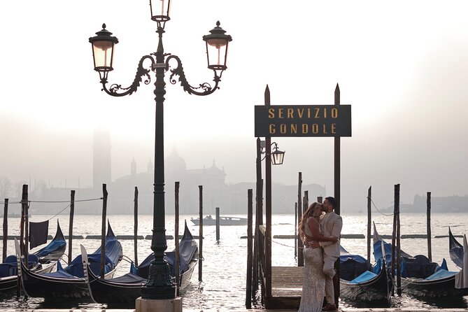 Iconic Photos While Exploring Venice - Grand Canal: Venices Iconic Waterway Unveiled
