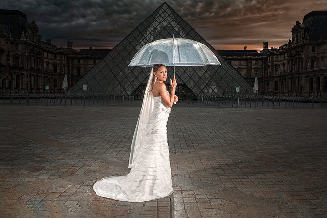 Iconic Portraits in an Exclusive Photoshoot at the Eiffel Tower - Unveiling the Secrets of a Parisian Icon