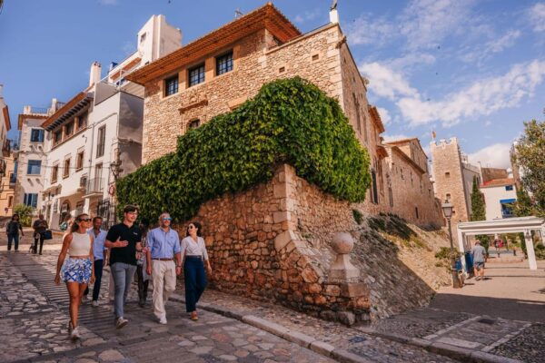 Iconic Sitges: Sailing Trip, Walking Tour & Vineyard Visit - Booking and Cancellation