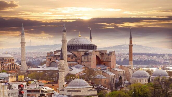 Icons of Istanbul Tour (Skip-the-Line) - Exploring Hagia Sophia