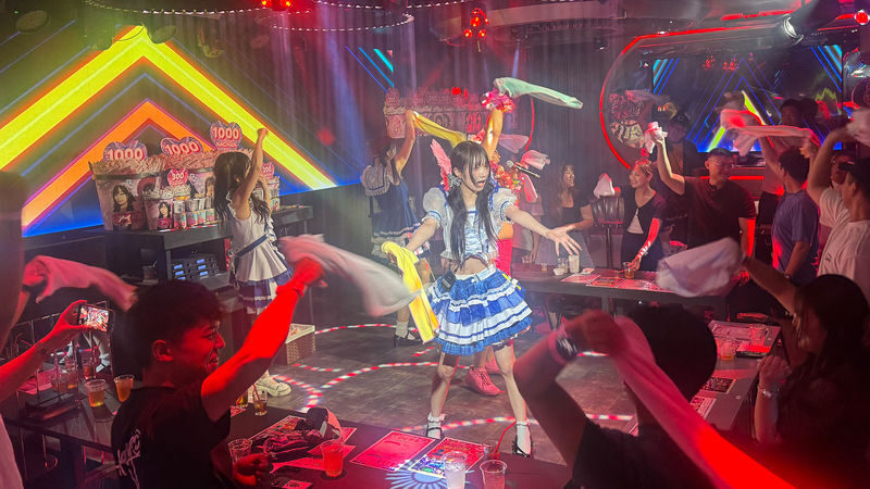 Idol IKUSEI Theater SHOW CLUB - Getting there and planning your return